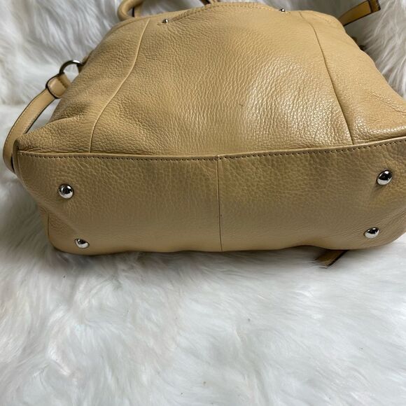 B Makowsky leather cream satchel/Shoulder bag silver tone studs accent - Picture 6 of 14